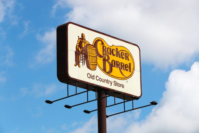 250821-cracker-barrel-se-237p-287a86-1-800×533-1