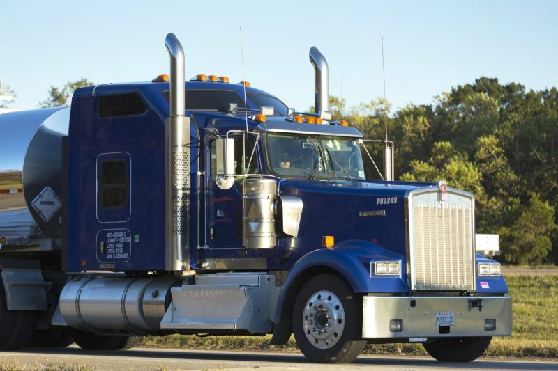 250925-louisiana-kenworth-truck-2014-ac-822p-b5781d-800×533-1