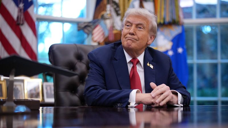 trump-mocks-crockett-and-omar-800×450-1